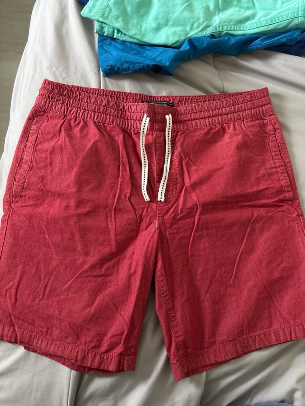 Forever 21 Men's Red Drawstring Hybrid Shorts